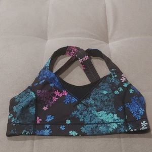 Lululemon sports bra